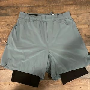 Mens Lululemon lined shorts